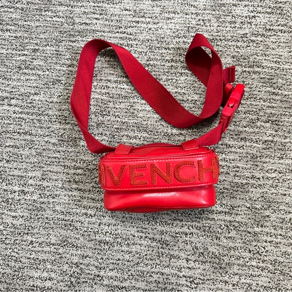 Givenchy leather clutch bag - Picture 4 of 4